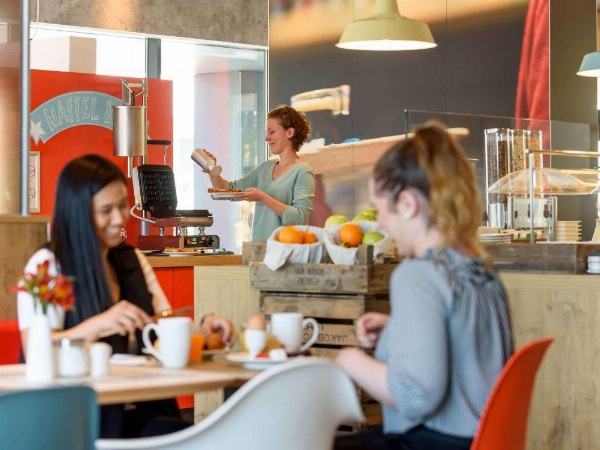 ibis Wien Hauptbahnhof image 25